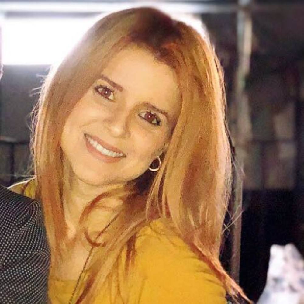 Meet your Posher, Roxany